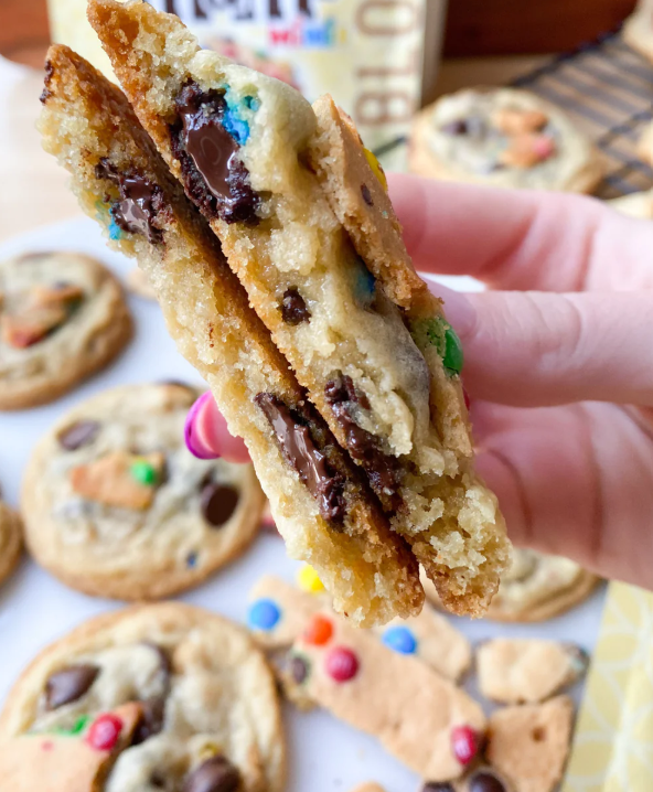 M&M'S® Minis Blondie Cookies